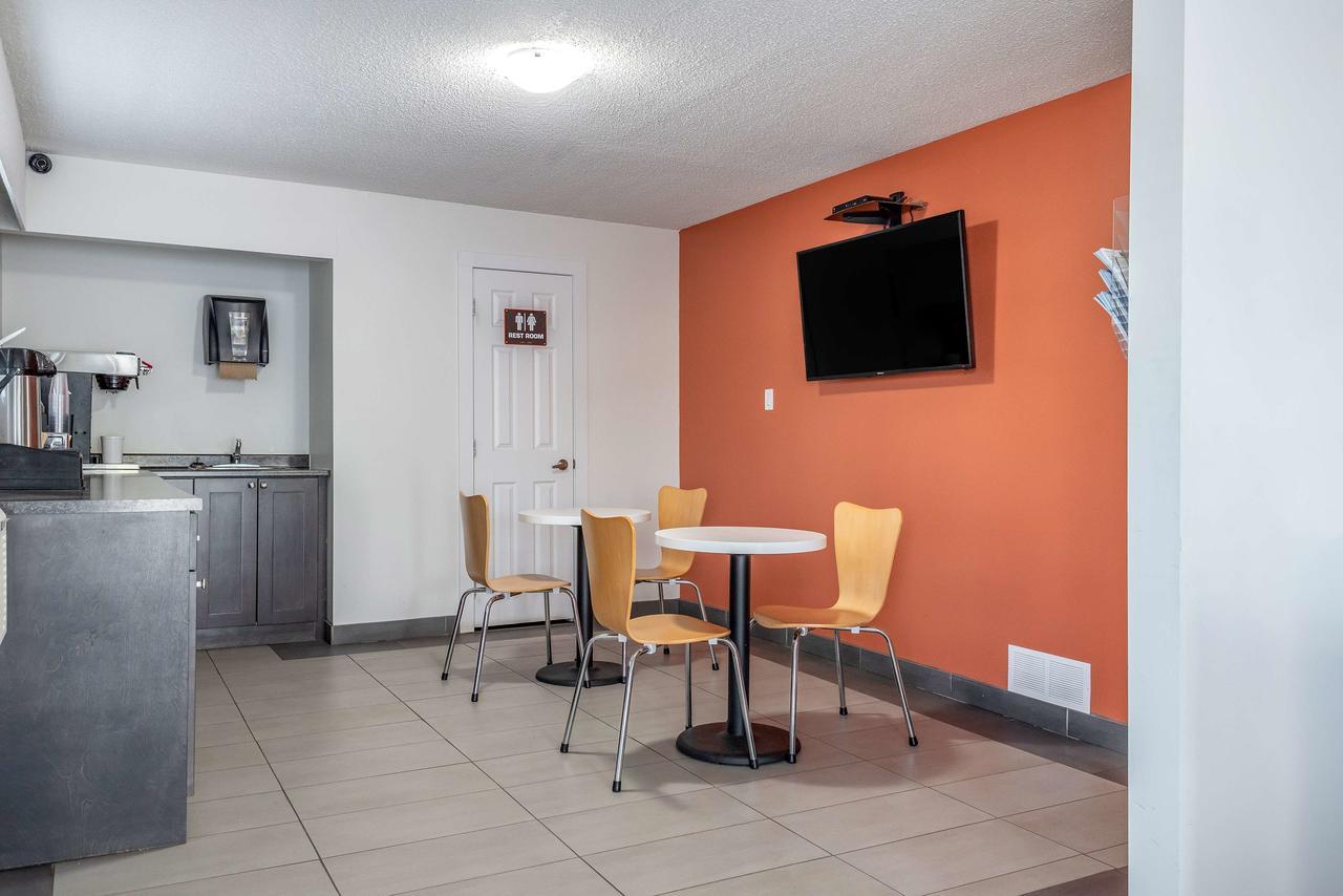 Motel 6-Fort Nelson, Bc מראה חיצוני תמונה